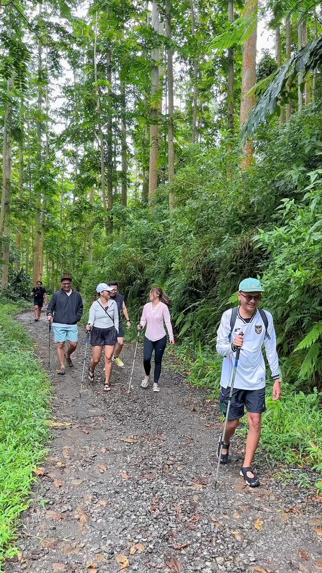 Terima kasih banyak kak. Karen dan sahabat lainnya sudah menggunakan jasa kami untuk kegiatan trekkingnya šš
Yuk buat sahabat yang masih bingung mau liburan awal tahunnya kemana dan bosen liburan itu-itu ajaš„³š„³
Mimin kasih yang terbaikš¤
Tunggu apalagi segera hubungin Mimin⤵ļø
082111015600
www.trekkingsentulcsa.com
#csatrekkingsentul #sentulviral #sentulselatan #sentulbogor #curugsentul