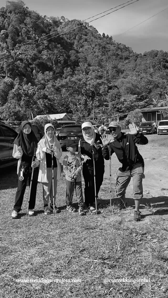 LEBARAN GAS TRUS🏃🏃🏃
Terima kasih kak. Vina dan keluarga sudah menggunakan jasa kami🙏
Yuk buat sahabat yang masih bingung Lebaran mau liburan kemana dan bosen liburan itu-itu aja🥳🥳
Mimin kasih yang terbaik🤠
Tunggu apalagi segera hubungin Mimin⤵️
082111015600
www.trekkingsentulcsa.com
#csatrekkingsentul #sentulviral #sentulselatan #sentulbogor #curugsentul