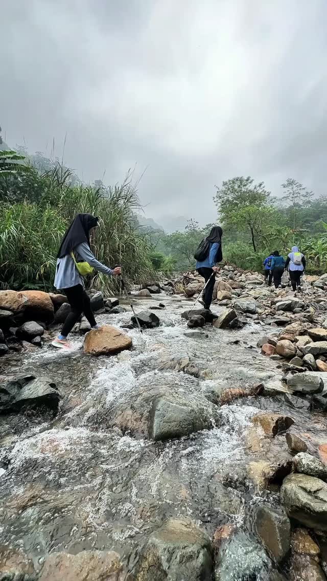 PAKET MENARIK DENGAN TUJUAN CURUG CIBINGBIN & CURUG NGUMPET😍

Terima kasih banyak kak. @bintang.dealova @pratama.lucky71 @kheysa.dewi26  @rsyahmia @ambarrs.s @xi_xi_len @sarinoviansyah @aldira_nisa @shary.rose @dewiayurahayu @utamykusuma dan sahabat lainnya yang selalu setia menggunakan jasa kami untuk kegiatan trekkingnya 🙏

Yuk buat sahabat yang masih bingung mau liburan kemana dan bosen liburan itu-itu aja🥳🥳
Mimin kasih yang terbaik🤠

Tunggu apalagi segera hubungin Mimin⤵️
082111015600
www.trekkingsentulcsa.com

#csatrekkingsentul #sentulviral #sentulselatan #sentulbogor #curugsentul