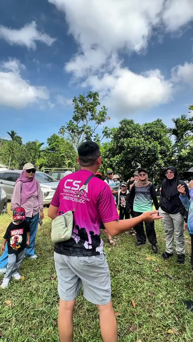 Terima kasih banyak sahabat para Guru SMPN 62 JKT ibu. @umidinul sudah menggunakan jasa kami untuk kegiatan trekkingnya 🙏

Yuk buat sahabat yang masih bingung mau liburan kemana dan bosen liburan itu-itu aja🥳🥳
Mimin kasih yang terbaik🤠

Tunggu apalagi segera hubungin Mimin⤵️
082111015600
www.trekkingsentulcsa.com

#csatrekkingsentul #sentulviral #sentulselatan #sentulbogor #curugsentul