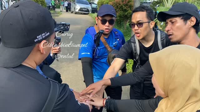 Terima kasih banyak kak. Dias Utomo dan sahabat lainnya sudah menggunakan jasa kami🙏

Yuk buat sahabat yang masih bingung mau liburan kemana dan bosen liburan itu-itu aja🥳🥳
Mimin kasih yang terbaik🤠

Tunggu apalagi segera hubungin Mimin⤵️
082111015600
www.trekkingsentulcsa.com

#csatrekkingsentul #sentulviral #sentulselatan #sentulbogor #curugsentul