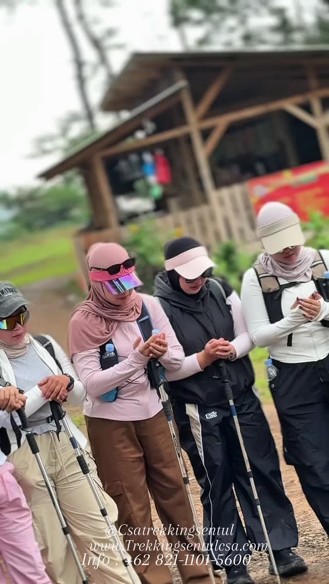 SPECIAL REQUEST GUNUNG LUHUR SUKAMAKMUR 1.750 MDPL⛰️🌄

Terima kasih banyak kak. @melly_maulani @rikhapranata @pranatarinna @pranatarita menggunakan yang selalu setia menggunakan jasa kami🙏

Yuk buat sahabat yang masih bingung mau liburan kemana dan bosen liburan itu-itu aja🥳🥳
Mimin kasih yang terbaik🤠

Tunggu apalagi segera hubungin Mimin⤵️
082111015600
www.trekkingsentulcsa.com

#csatrekkingsentul #sentulviral #sentulselatan #sentulbogor #curugsentul