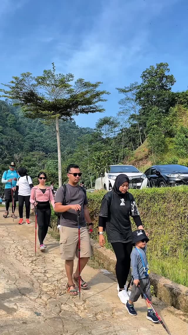 Terima kasih banyak kak. Gifari dan keluarga sudah mempercayakan kegiatan trekkingnya bersama kamiš
Yuk buat sahabat yang masih bingung mau liburan kemana dan bosen liburan itu-itu ajaš„³š„³
Mimin kasih yang terbaikš¤
Tunggu apalagi segera hubungin Mimin⤵ļø
082111015600
www.trekkingsentulcsa.com
#csatrekkingsentul #sentulviral #sentulselatan #sentulbogor #curugsentul