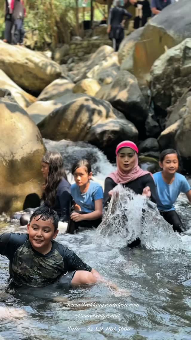 Terima kasih banyak dok @mutiarasangaji @cantersangaji dan keluarga besar lainnya yang selalu menggunakan jasa kami untuk kegiatan trekkingnya, semoga kami selalu bisa memberikan yang terbaik🙏
Yuk buat sahabat yang masih bingung mau liburan kemana dan bosen liburan itu-itu aja🥳🥳
Mimin kasih yang terbaik🤠
Tunggu apalagi segera hubungin Mimin⤵️
082111015600
www.trekkingsentulcsa.com
#csatrekkingsentul #sentulviral #sentulselatan #sentulbogor #curugsentul
