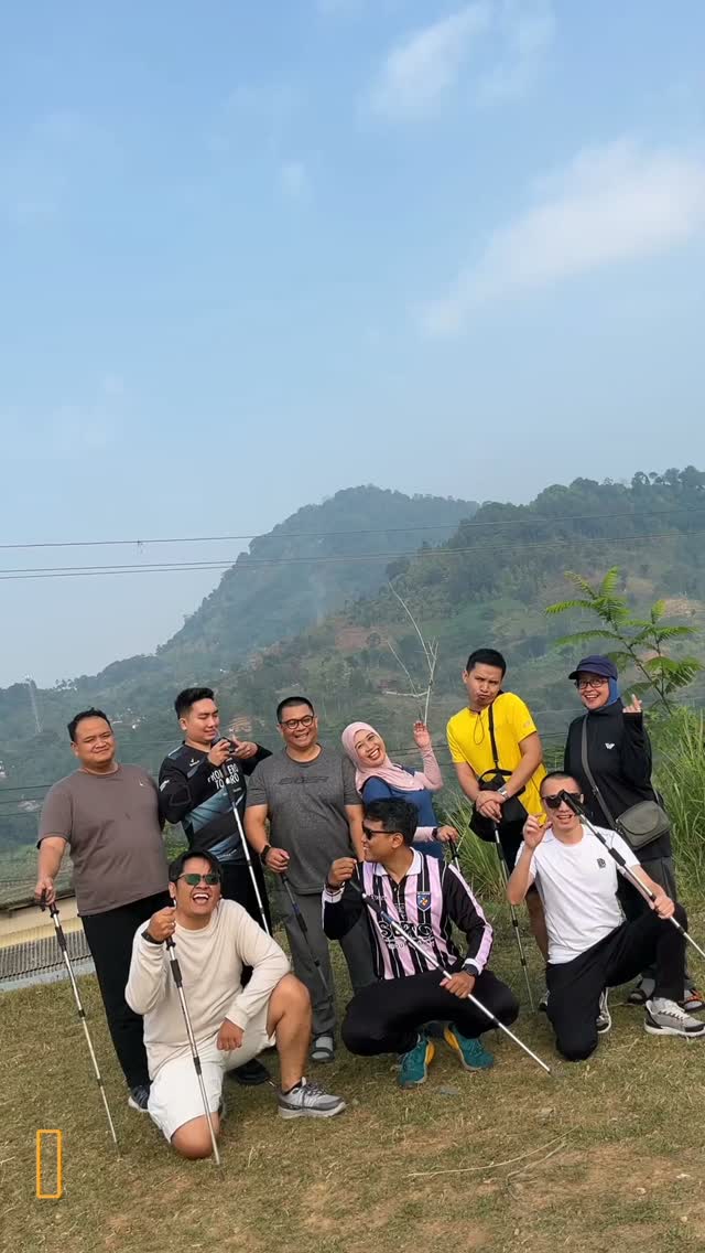 Terima kasih banyak kak. Murni dan sahabat lainnya yang selalu mempercayakan kegiatan trekkingnya bersama kami🙏

Yuk buat sahabat yang masih bingung mau liburan kemana dan bosen liburan itu-itu aja🥳🥳
Mimin kasih yang terbaik🤠

Tunggu apalagi segera hubungin Mimin⤵️
082111015600
www.trekkingsentulcsa.com

#csatrekkingsentul #sentulviral #sentulselatan #sentulbogor #curugsentul