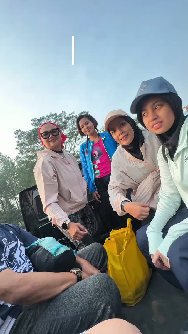 Terima kasih banyak kak. Tiurma dan keuarga yang selalu setia menggunakan jasa kamiš
Yuk buat sahabat yang masih bingung mau liburan kemana dan bosen liburan itu-itu ajaš„³š„³
Mimin kasih yang terbaikš¤
Tunggu apalagi segera hubungin Mimin⤵ļø
082111015600
www.trekkingsentulcsa.com
#csatrekkingsentul #sentulviral #sentulselatan #sentulbogor #curugsentul