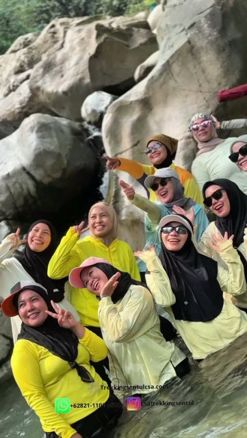 Terima kasih banyak kak. @rarazet_ sudah @achii93 @sitii.komariah @mrs_anggita27 dan sahabat lainnya yang sudah mempercayakan kegiatan trekkingnya bersama @csatrekkingsentul🙏
Yuk ajak sahabat,keluarga dan teman kantormu untuk kegiatan bersama kami🖐️
Tunggu apalagi segera hubungin Mimin⤵️
082111015600
www.trekkingsentulcsa.com
#csatrekkingsentul #sentulviral #sentulselatan #sentulbogor #curugbogor